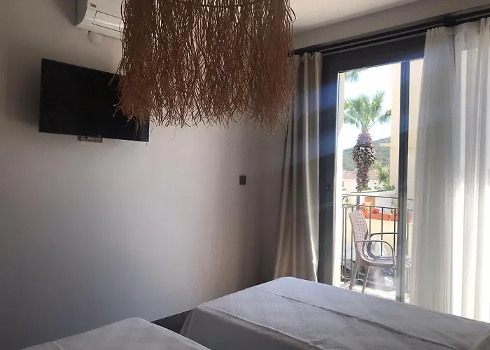 Eva Hotel *