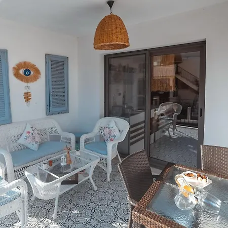 Eva Hotel *